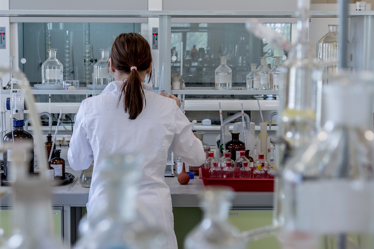 Saiba quais são os cursos disponíveis para quem quer seguir a carreira de Químico