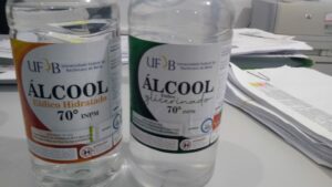 Química Solidária: CRQ da Bahia obtém doação de 400 litros de álcool para produção de álcool gel em universidades