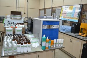 Química Solidária: em Goiás, IFG produz álcool gel para rede de saúde de Goiânia
