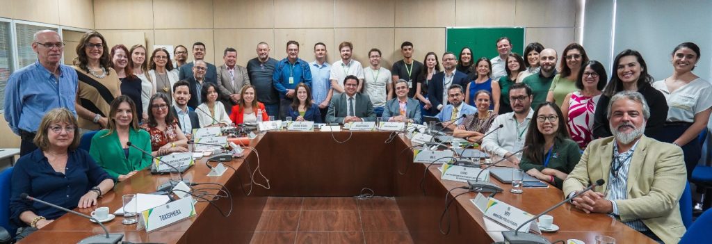 CONASQ discute segurança química e renovação de GT sobre substâncias em plásticos