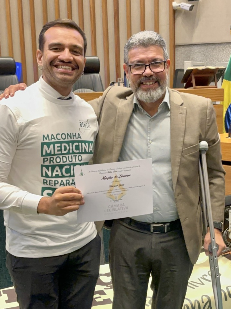 Conselheiro Ubiracir Lima recebe homenagem na CLDF pelo avanço no uso científico da cannabis